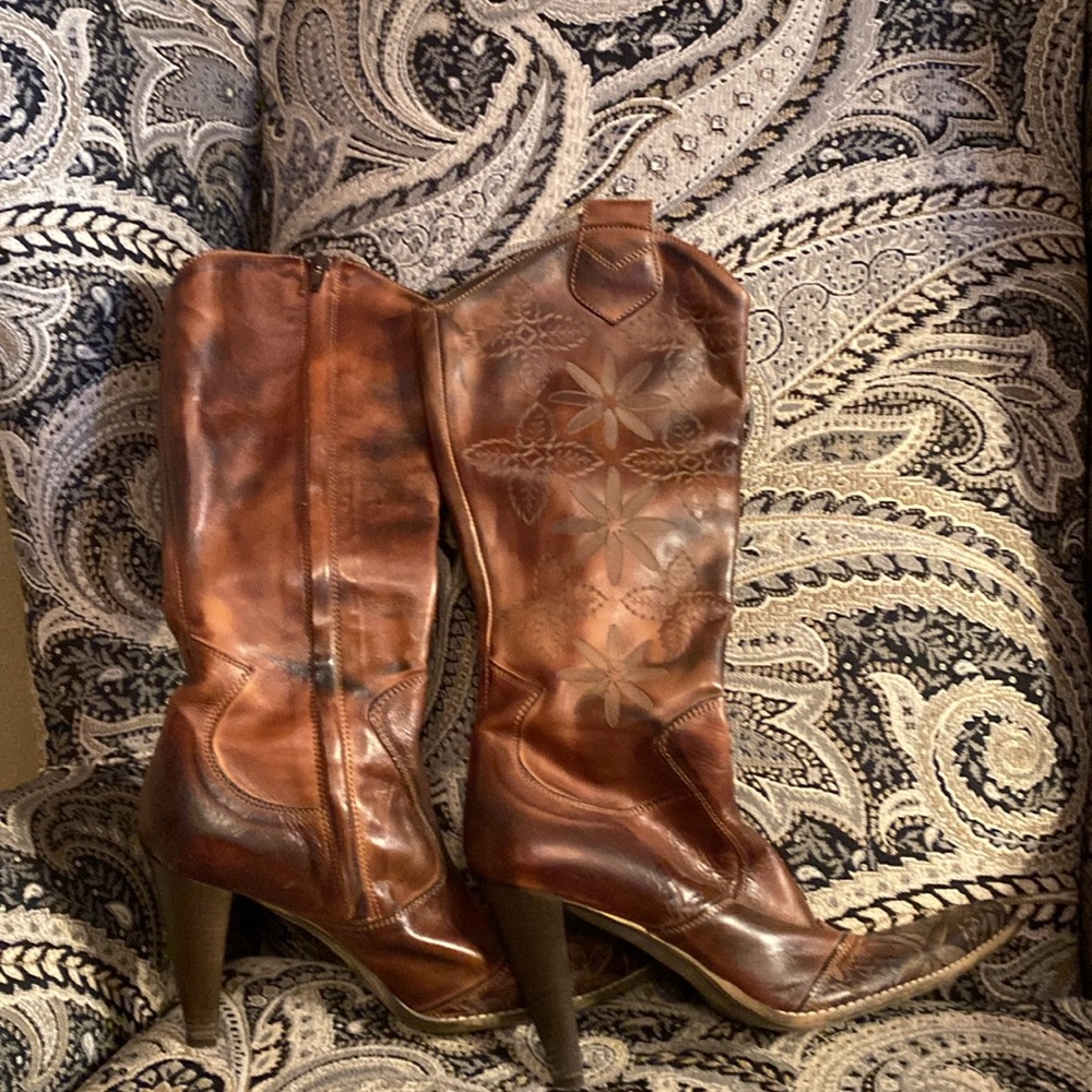 Beautiful GAJA tooled leather boots. Made in Italy. Size 37 - Picture 3 of 6